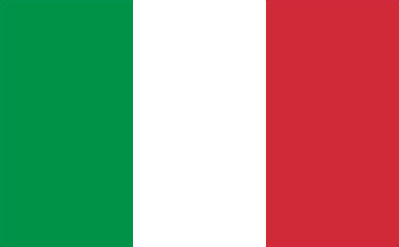 Italy_National_flag_dysplay_FLAGOUTLET