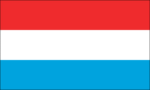 Luxembourg_National_flag_dysplay_FLAGOUTLET